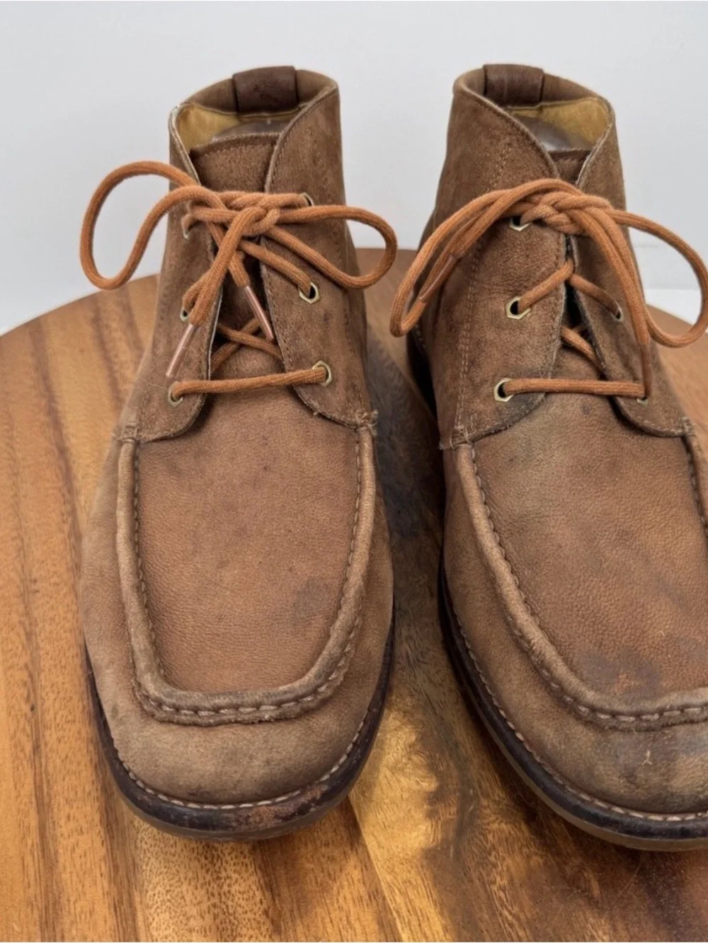 Men's UGG Brown Suede Chukka Boots - Classic Lace-Up